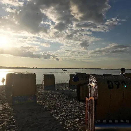 Апартаменты Ferienwohnung-happy-laboe Лабё
